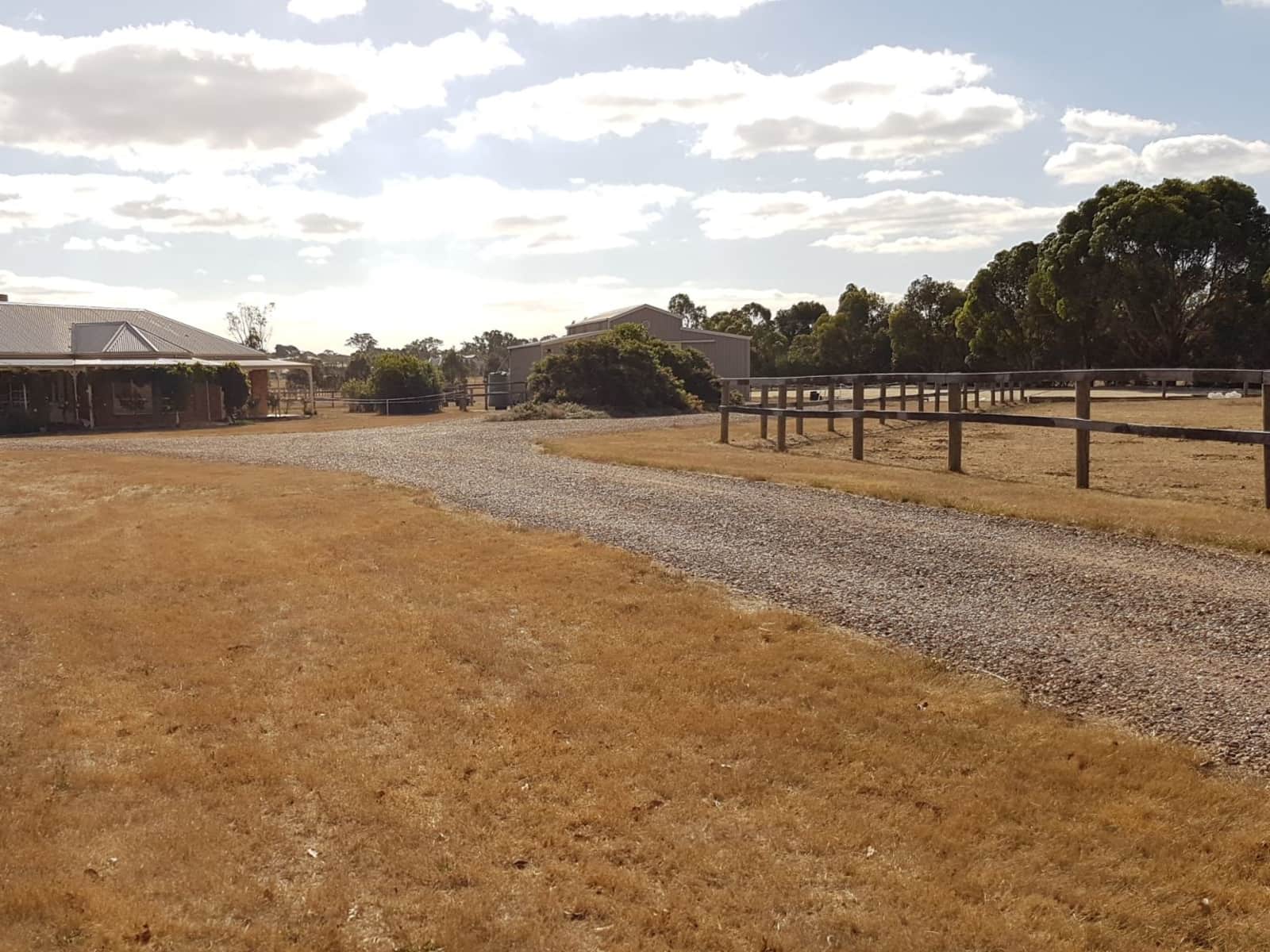 Housesitting assignment in Mickleham, Victoria, Australia