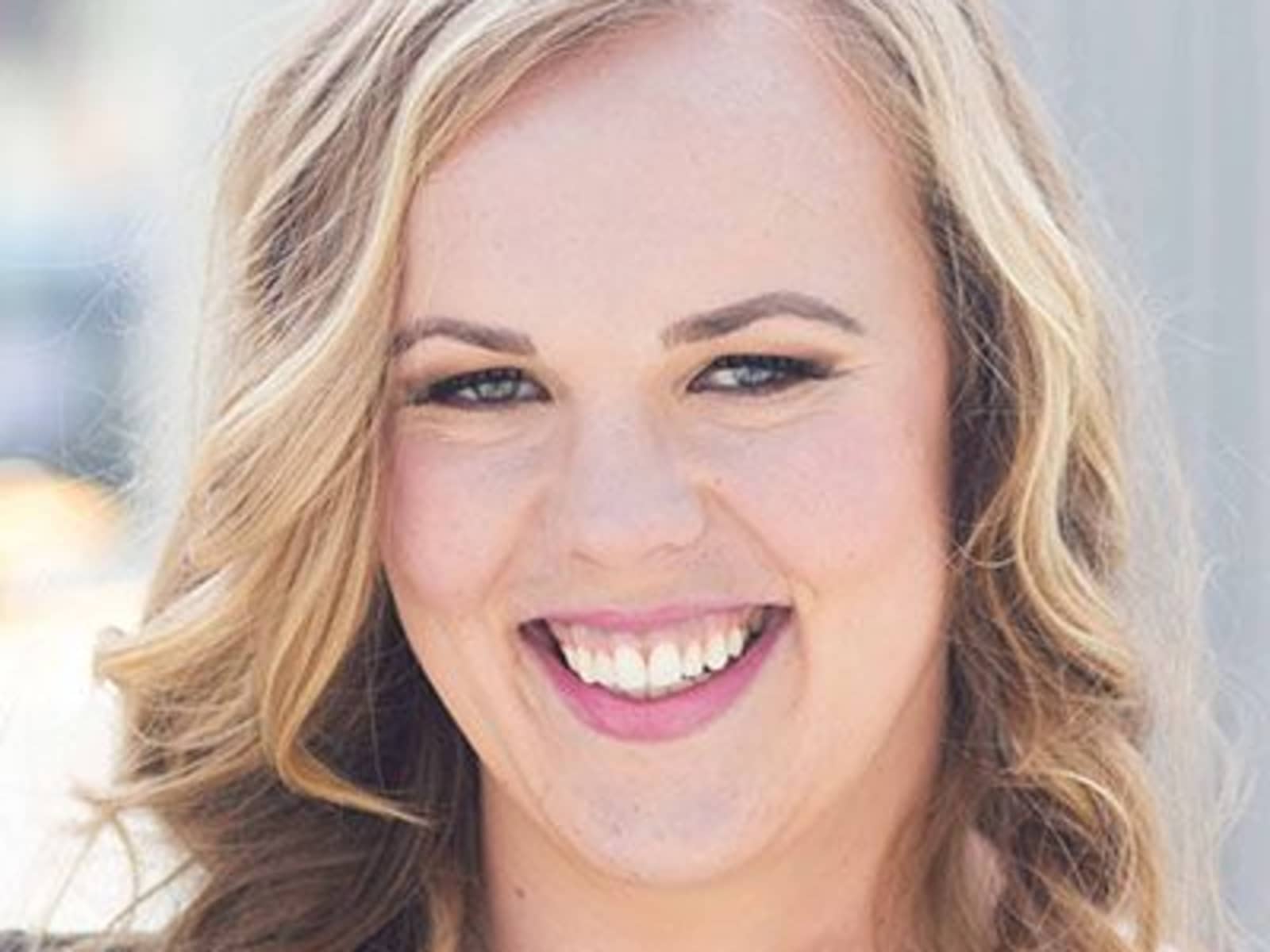 Hollie from Santee, California, United States