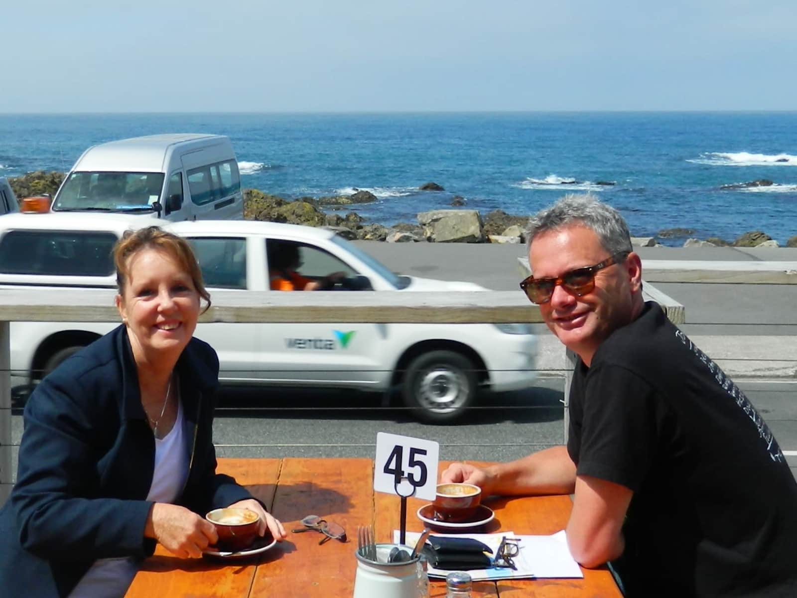 Glenn & linda & Linda from Edinburgh, United Kingdom