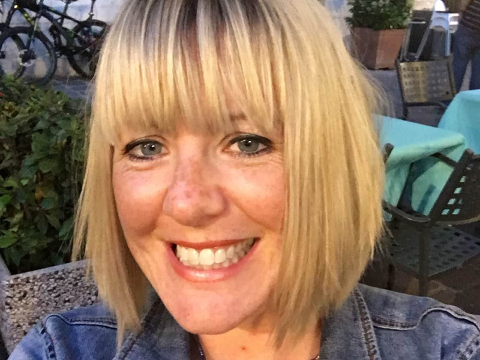 Lisa from Leicester, United Kingdom