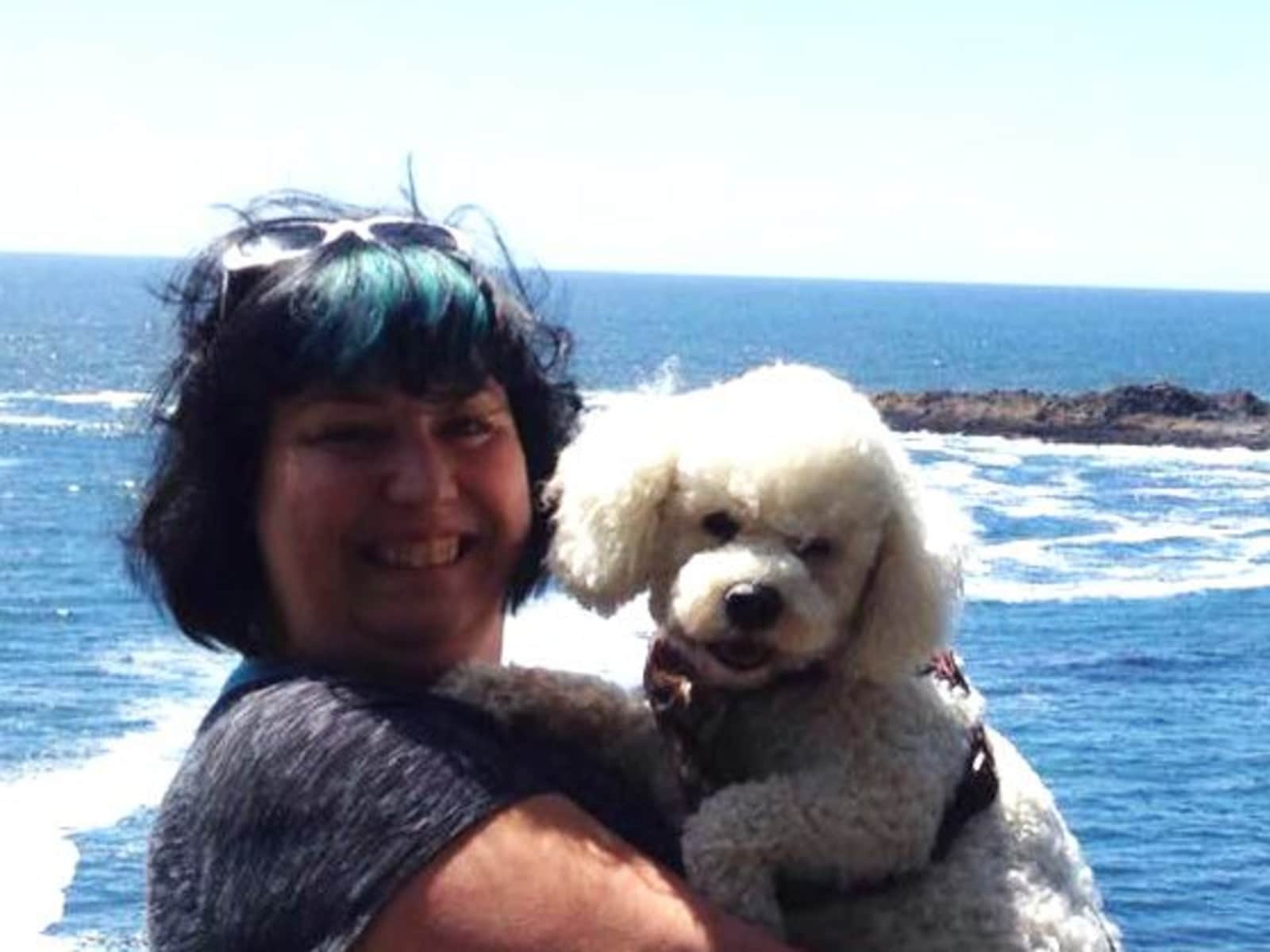 Alison from Ladner, British Columbia, Canada