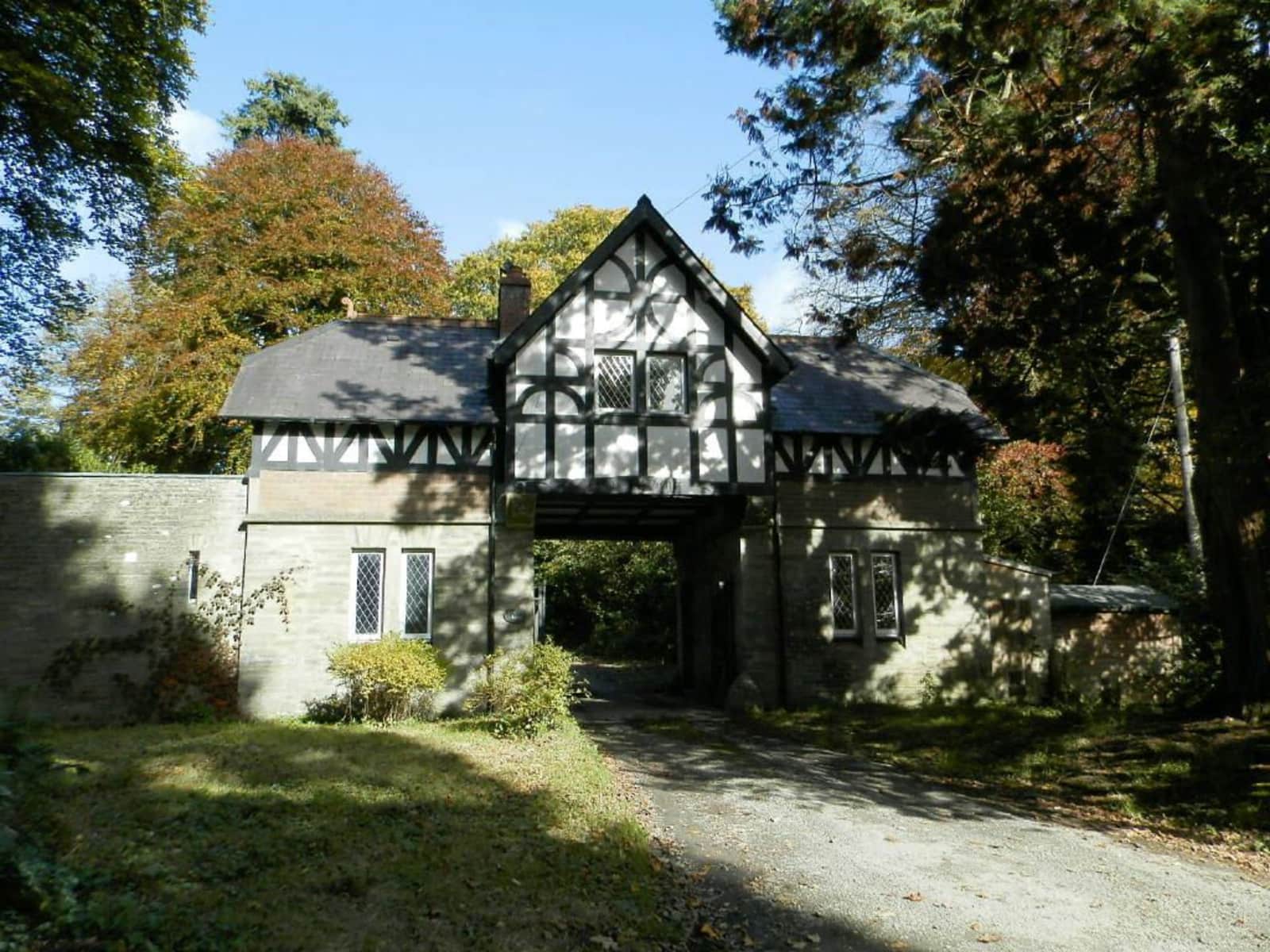 Housesitting assignment in Newcastle Emlyn, United Kingdom