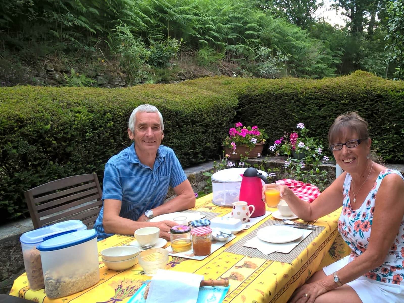 Stephen & Helen from Locarn, France