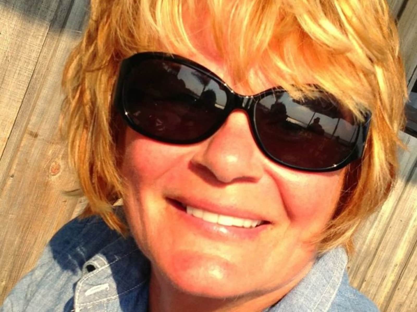 Shirley from Brantford, Ontario, Canada