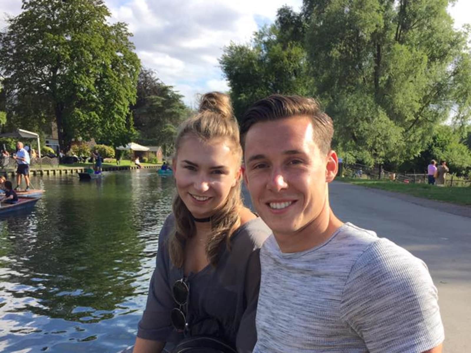 Tom & Lauren from Morley, United Kingdom