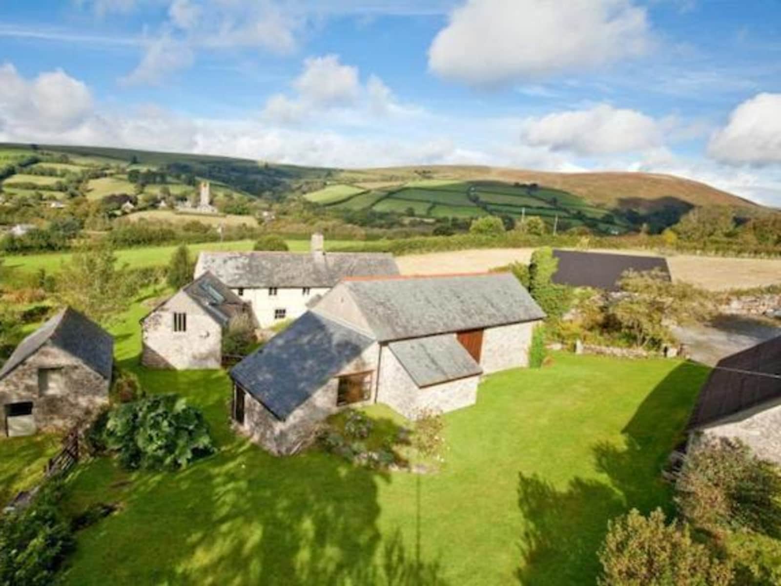Housesitting assignment in Ashburton, United Kingdom