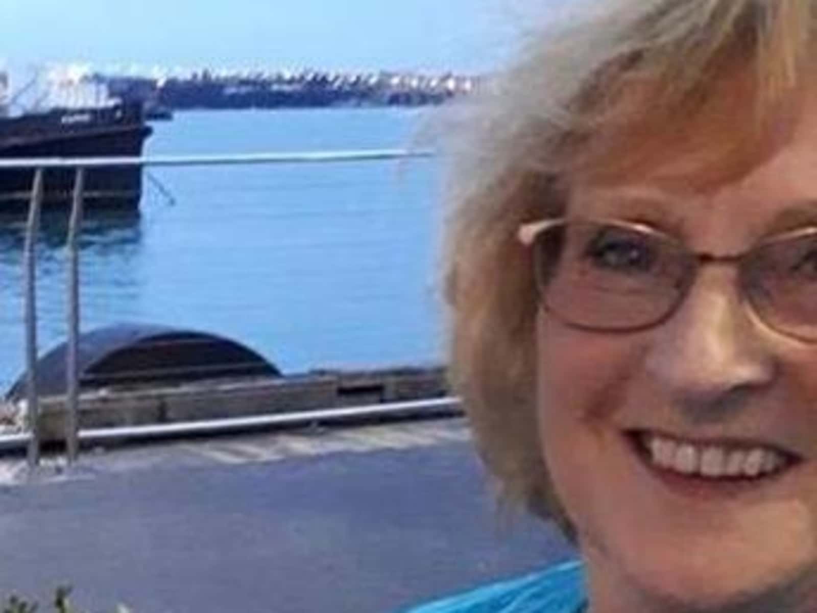 Rosalie from Papakura, New Zealand