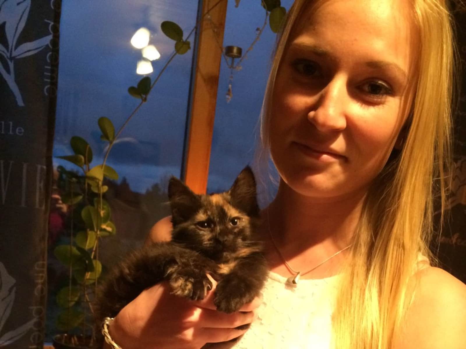 Josefine from Raglan, New Zealand