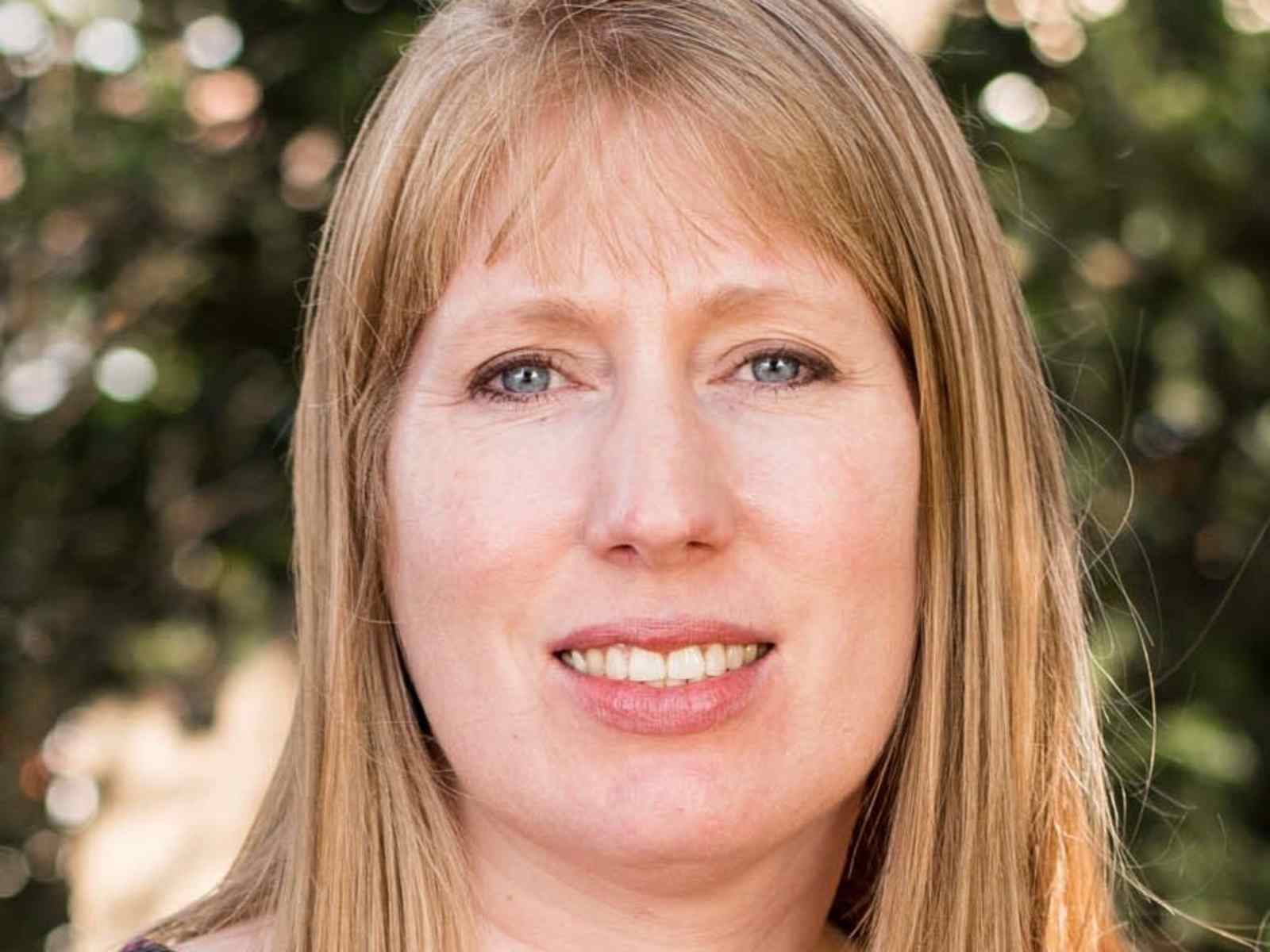 Dana from Anchorage, Alaska, United States