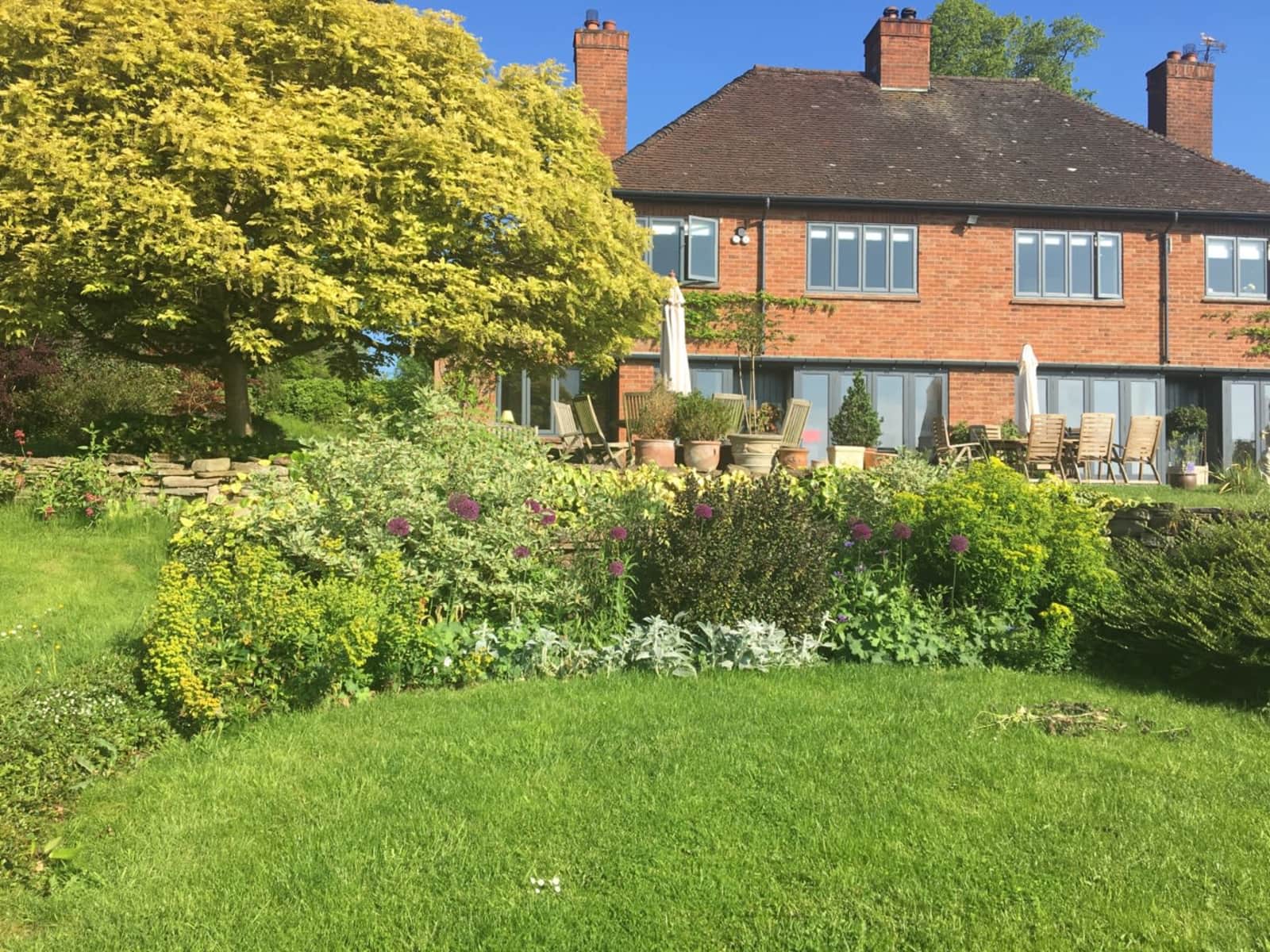 Housesitting assignment in Ledbury, United Kingdom