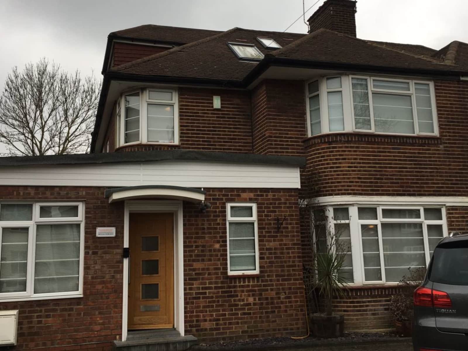 Housesitting assignment in Edgware, United Kingdom