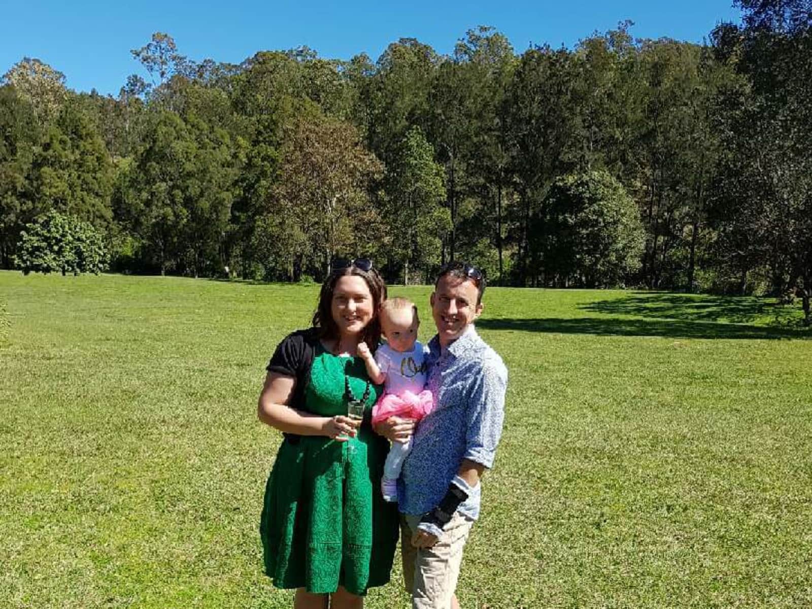 Paul & Samantha from Woodford, Queensland, Australia