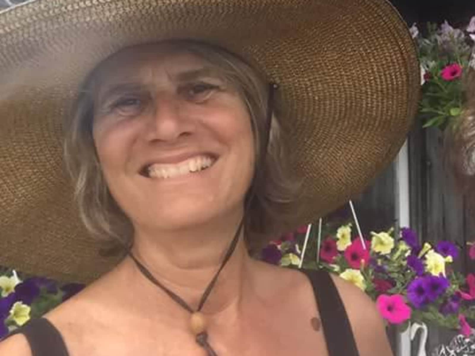 Robin from Whately, Massachusetts, United States