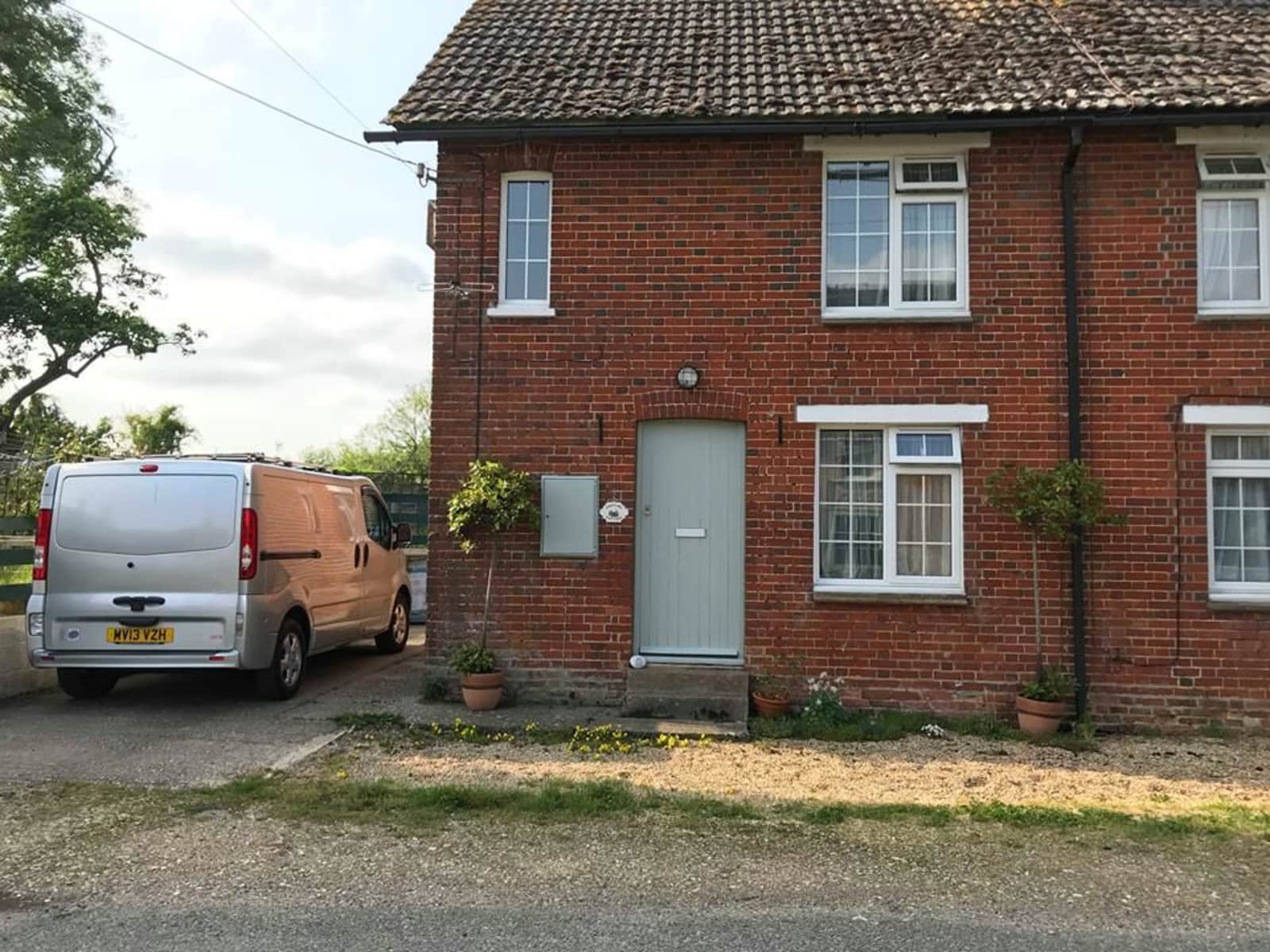 Housesitting assignment in Fordingbridge, United Kingdom