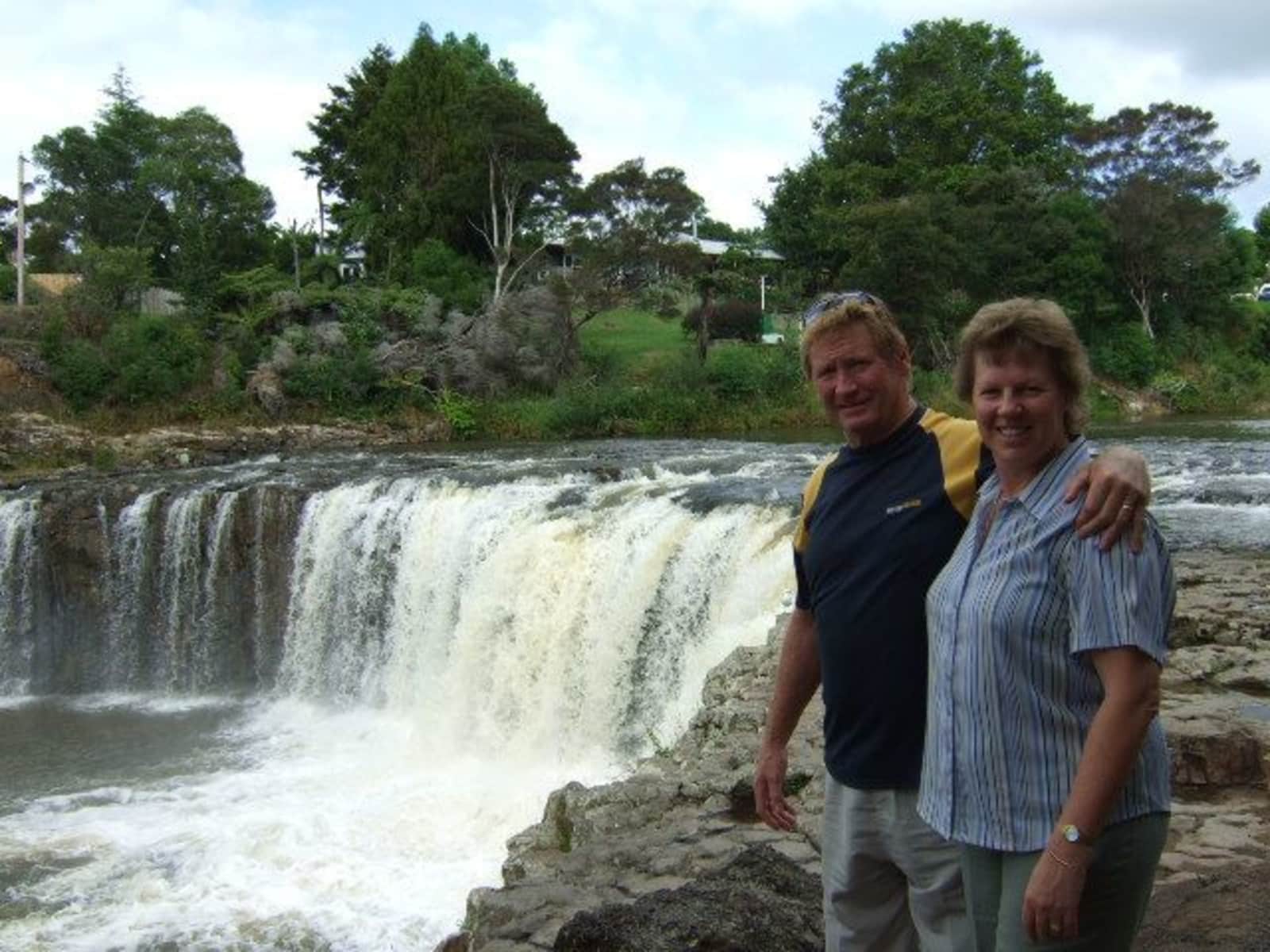 Keith & Sue from North Wollongong, New South Wales, Australia