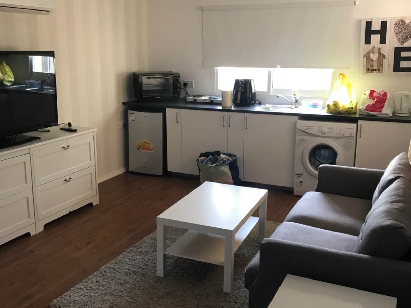 Housesitting assignment in Al Barshaa Second, United Arab Emirates