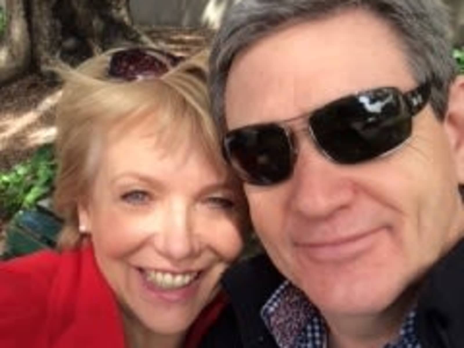 Isabel & Dennis from Giffnock, United Kingdom
