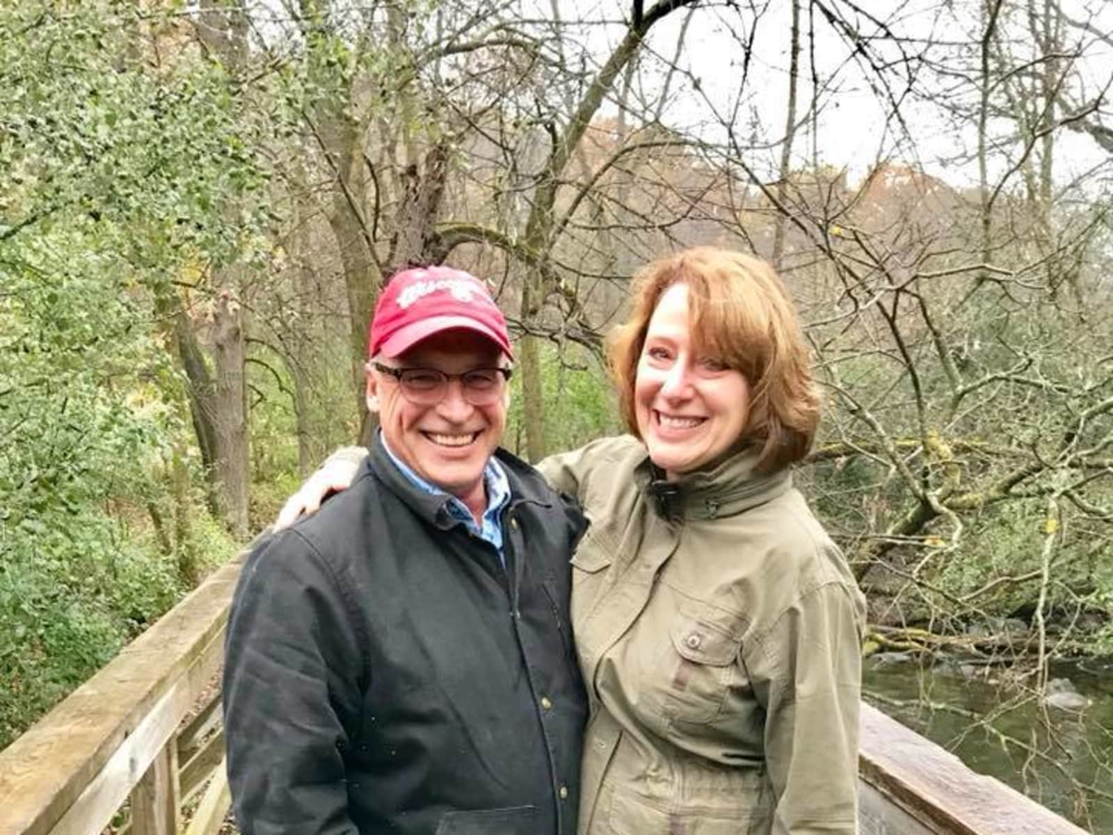 Mary & Robert from Hartland, Wisconsin, United States