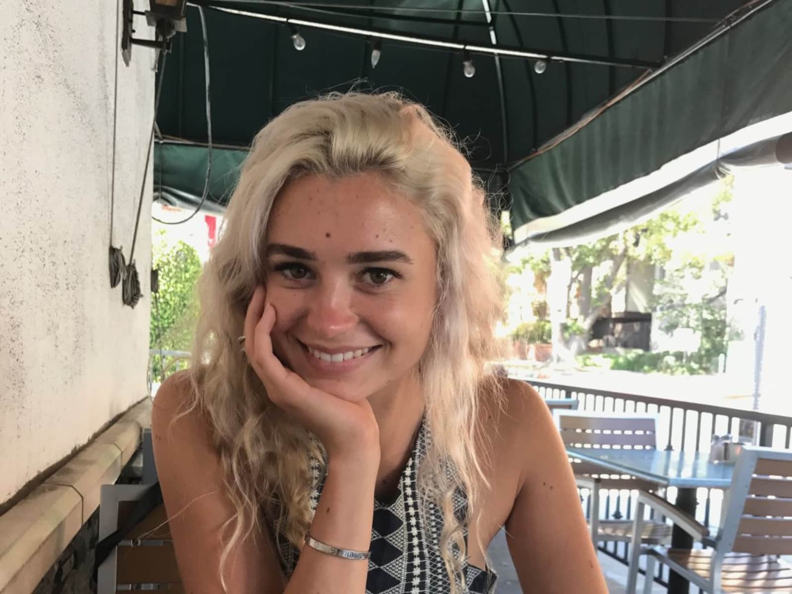 Alyssa from Sherman Oaks, California, United States