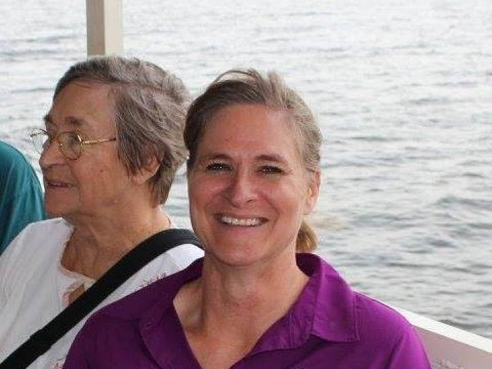 Sandra from Bradenton, Florida, United States