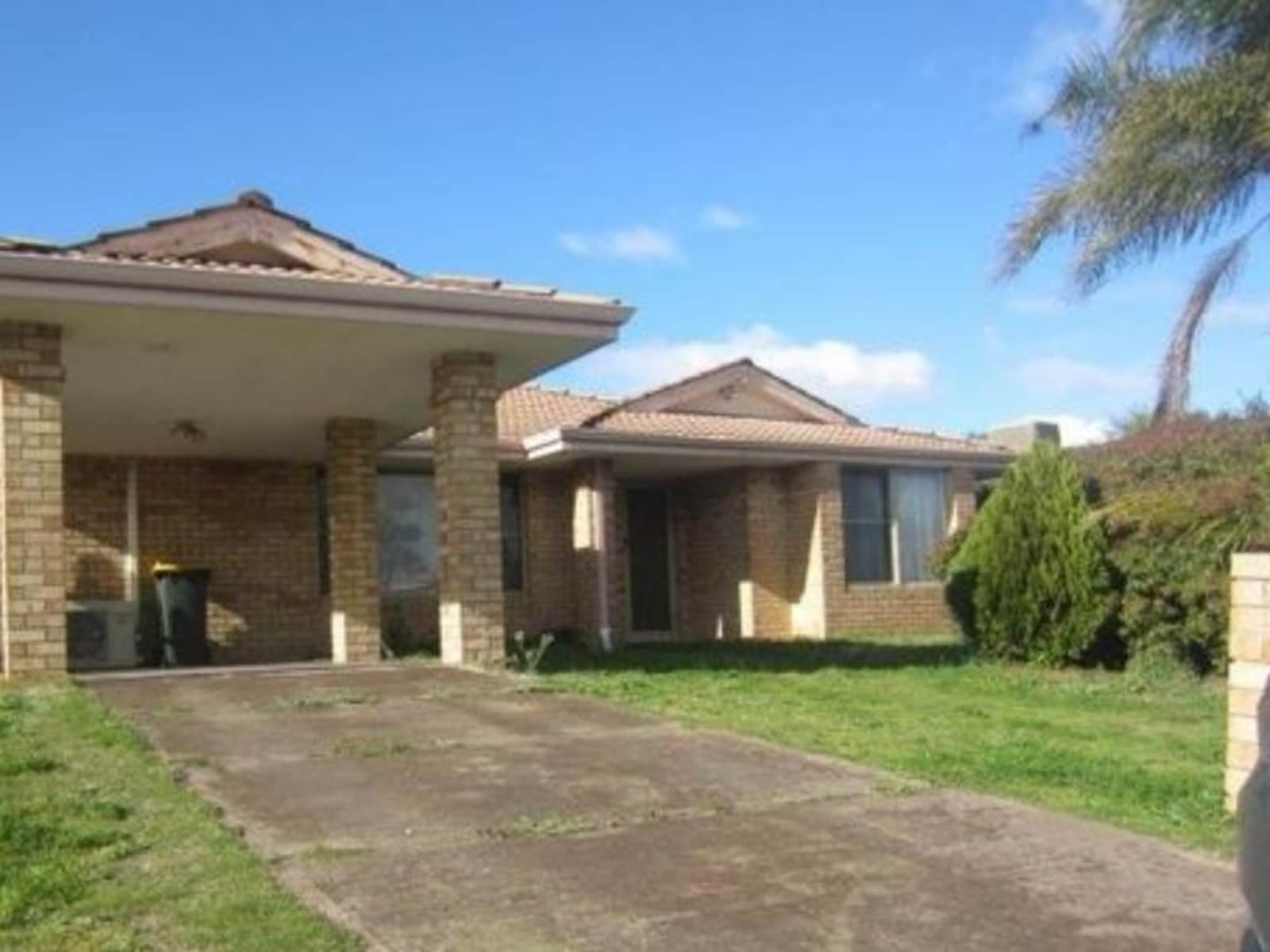 Housesitting assignment in Ballajura, Western Australia, Australia