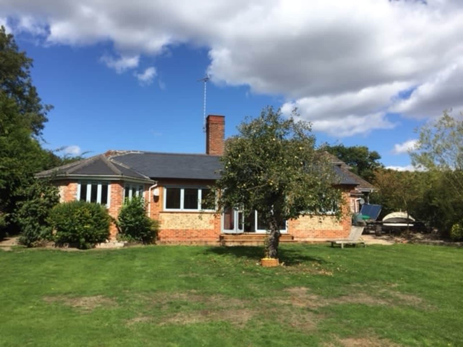 Housesitting assignment in Preston Candover, United Kingdom
