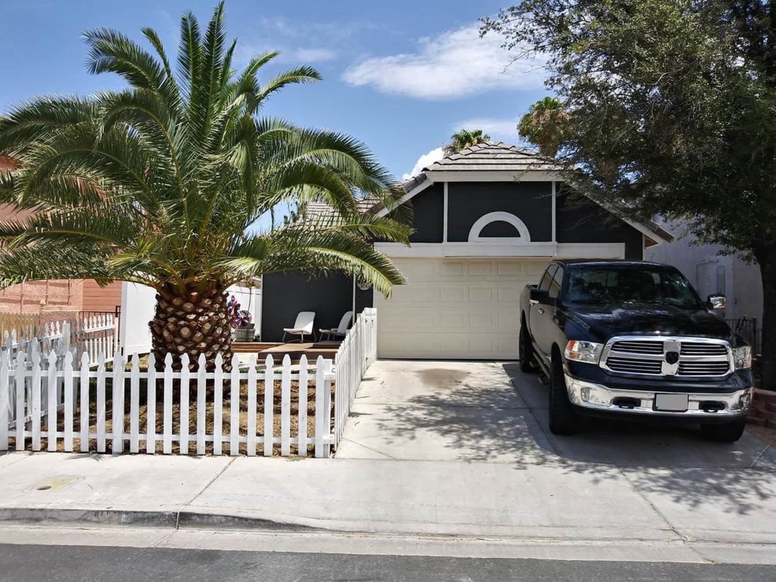 Housesitting assignment in Henderson, Nevada, United States
