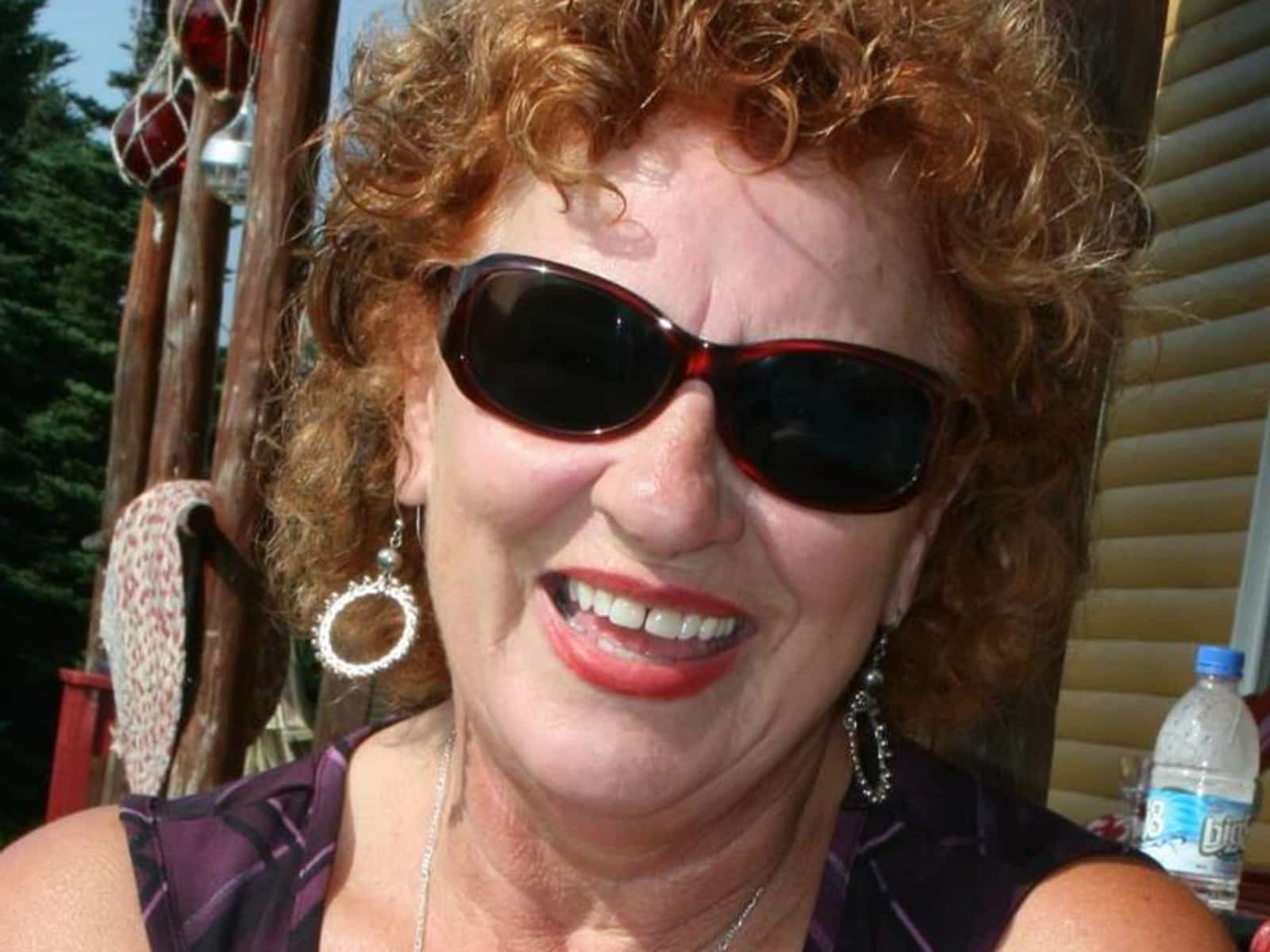 Barbara from Fort Erie, Ontario, Canada