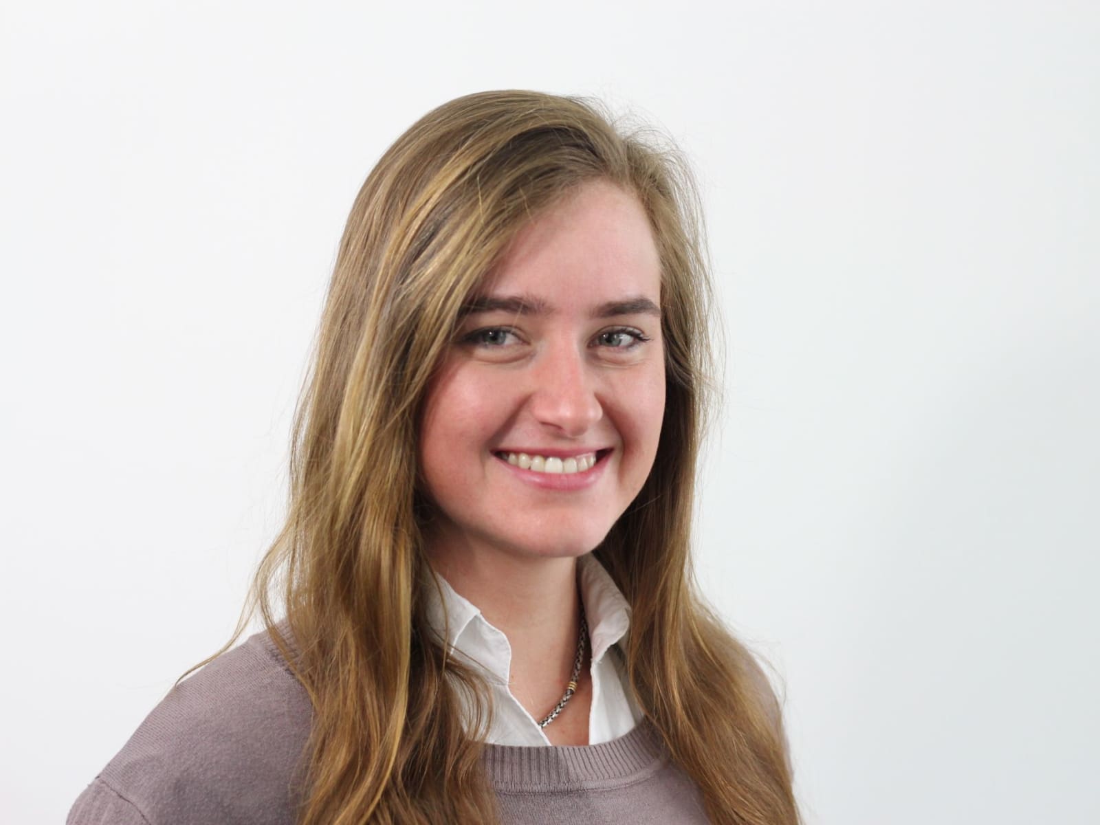 Nora from Brussels, Belgium