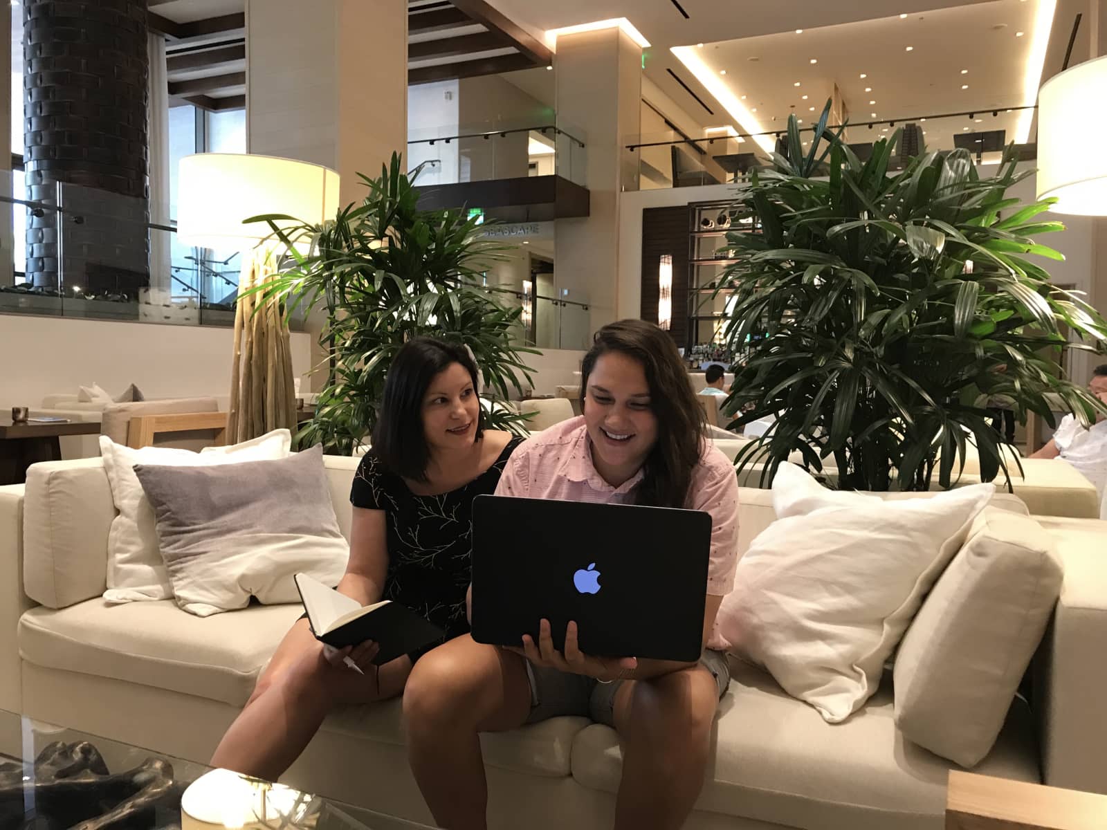 Kelii & Ashlee from Honolulu, Hawaii, United States