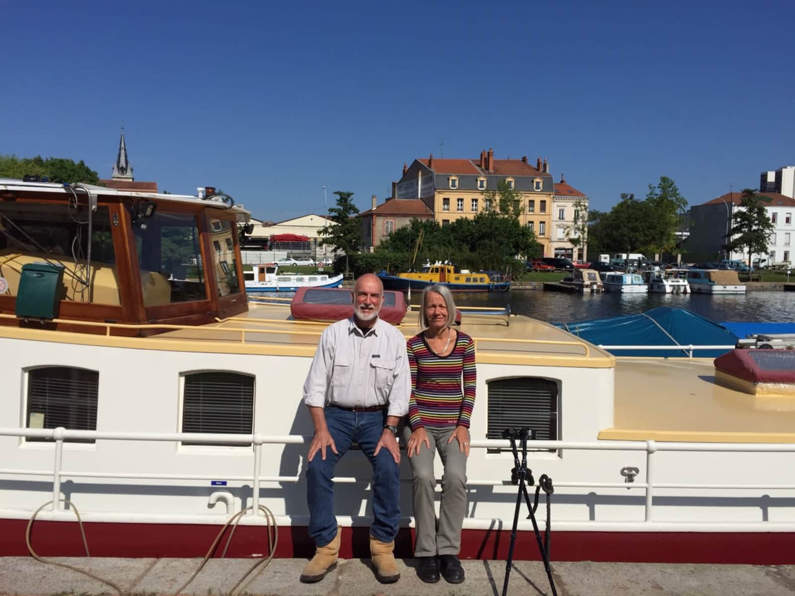 Katinka & Terrance. a.scott from Roanne, France
