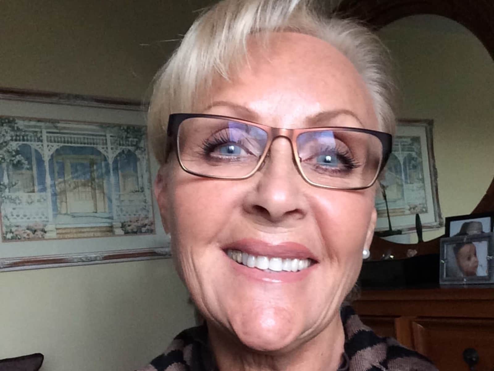 Thelma yvonne from Toronto, Ontario, Canada