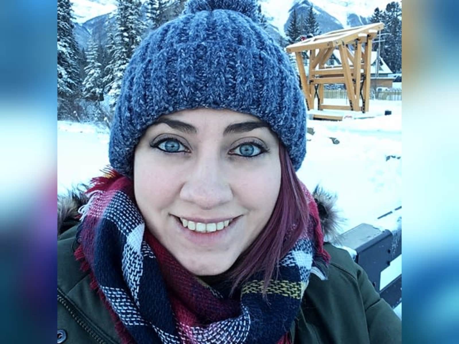 Ally from Edmonton, Alberta, Canada