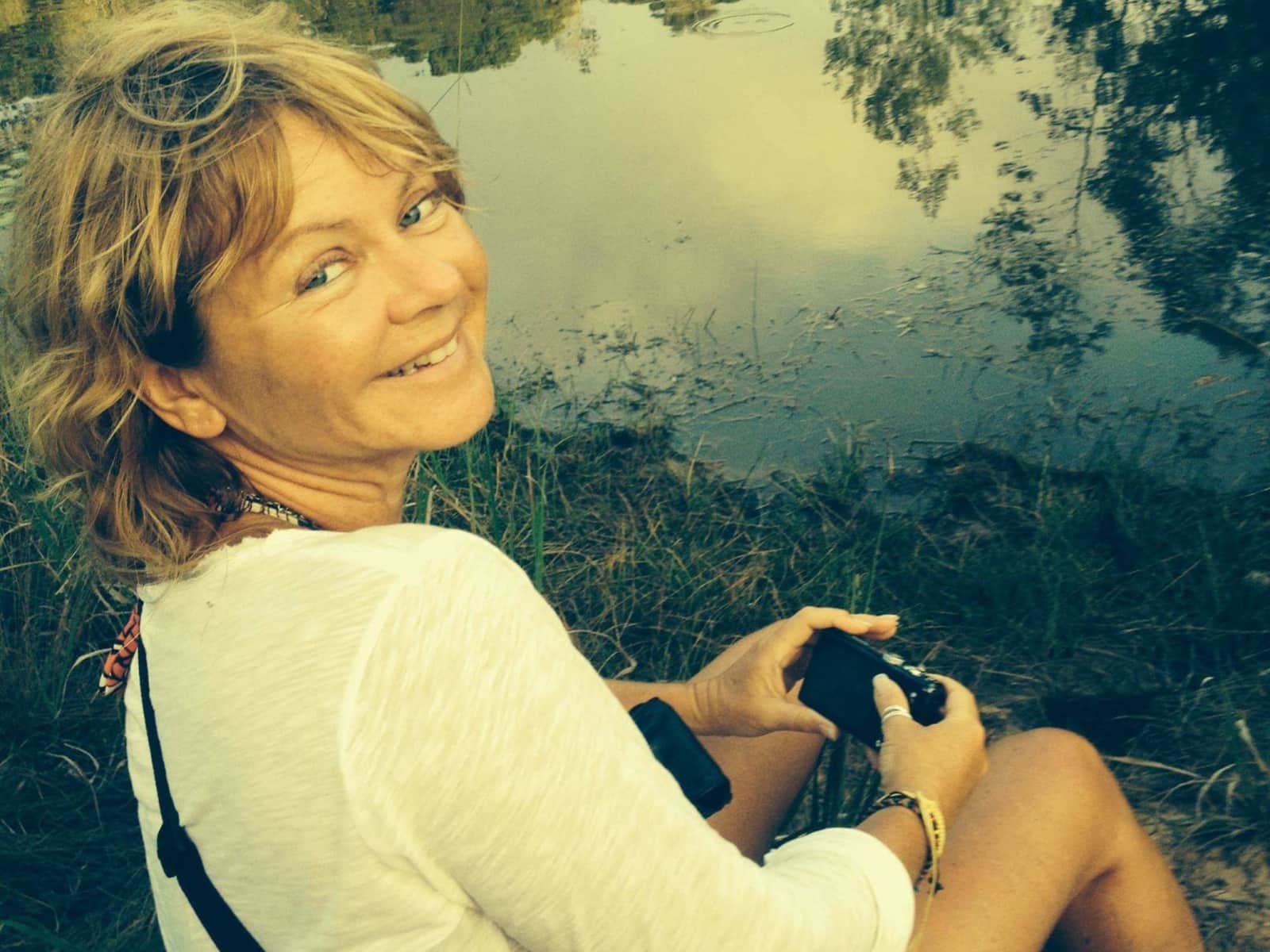 Sue from Hampton, United Kingdom
