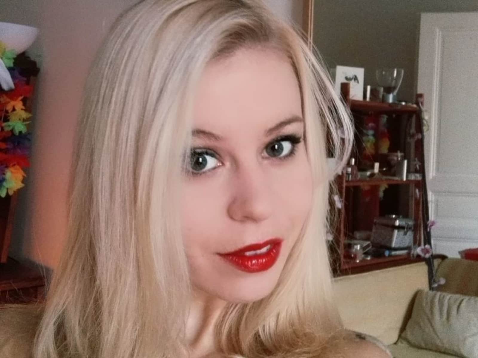 Tamsin from Prague, Czech Republic