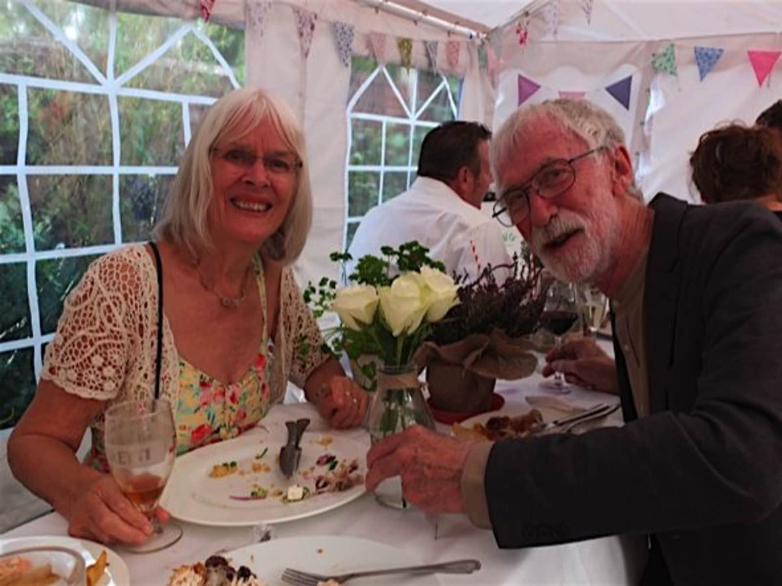 Liz & Peter from Cornillon, France