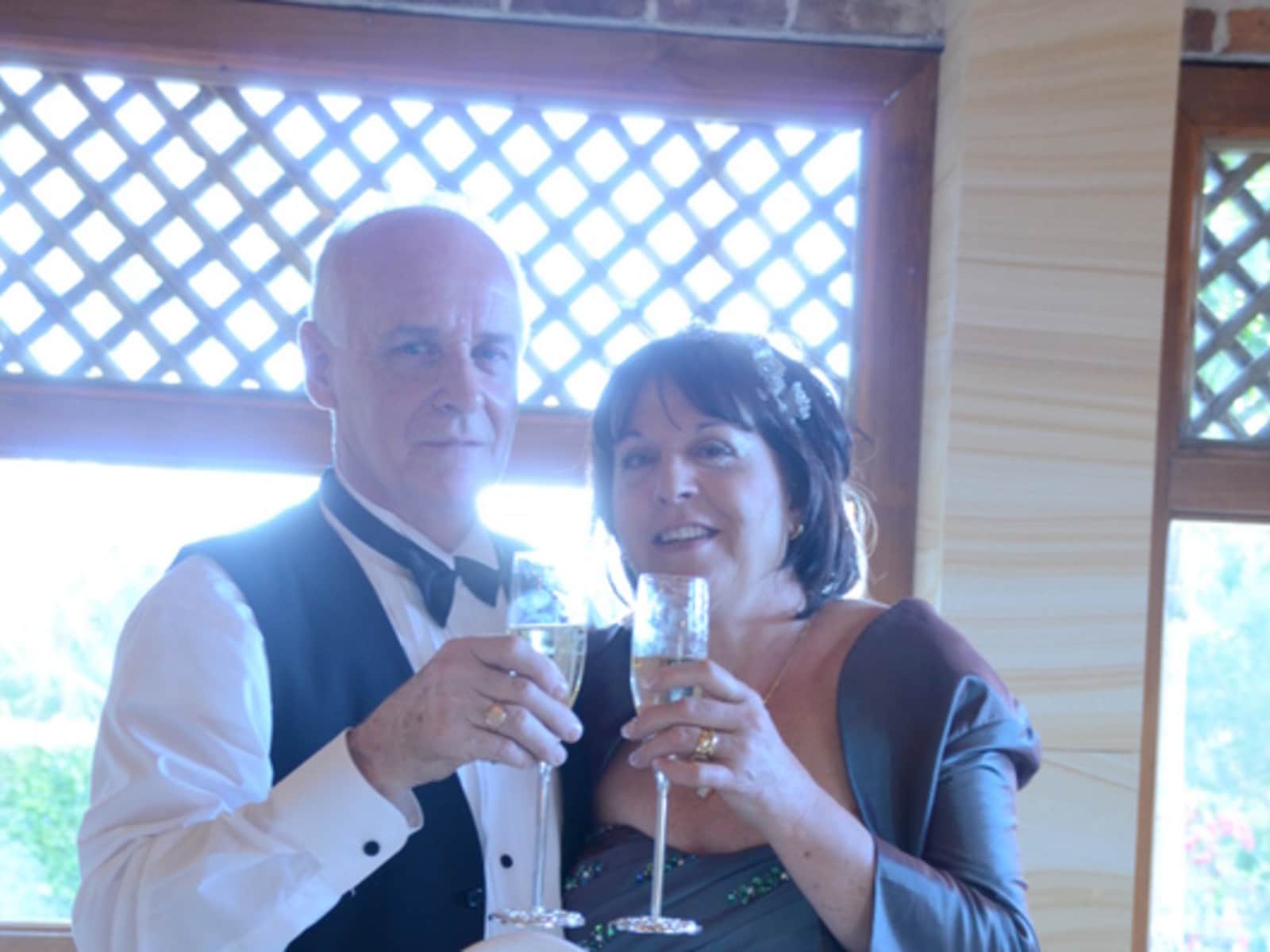Linda & Roger from Elderslie, New South Wales, Australia