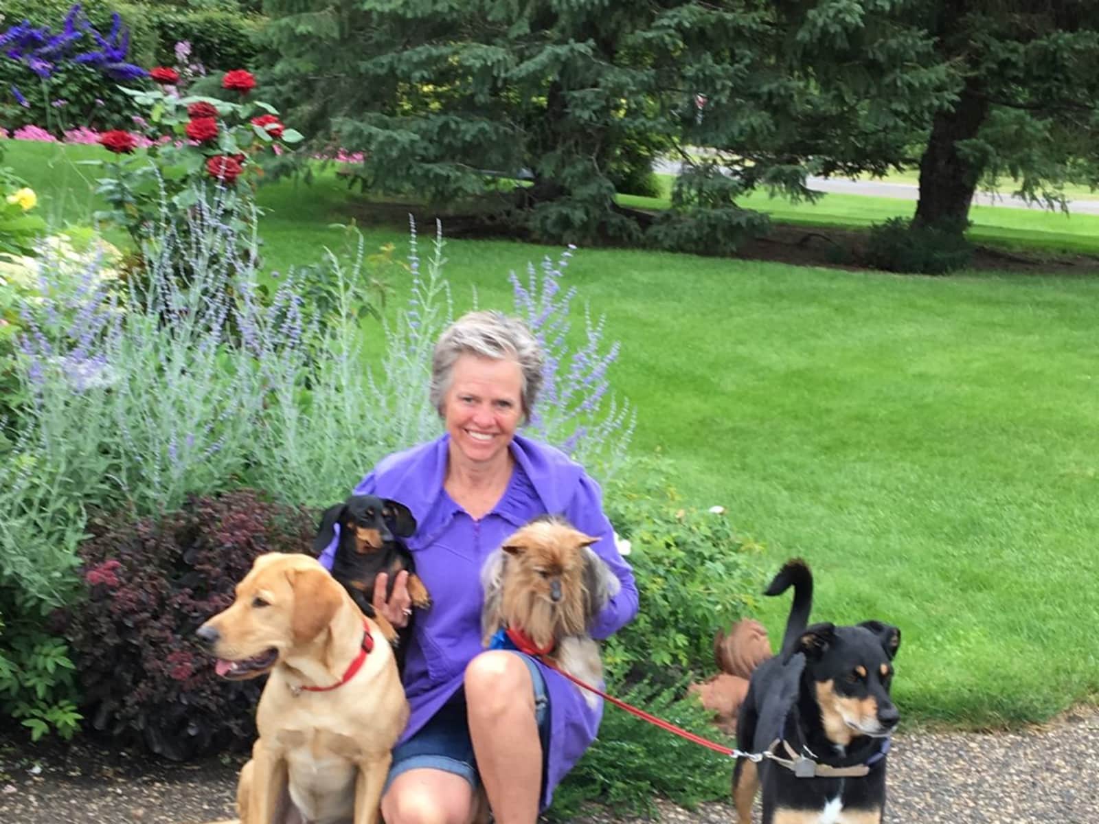 Leslie from Brandon, Manitoba, Canada