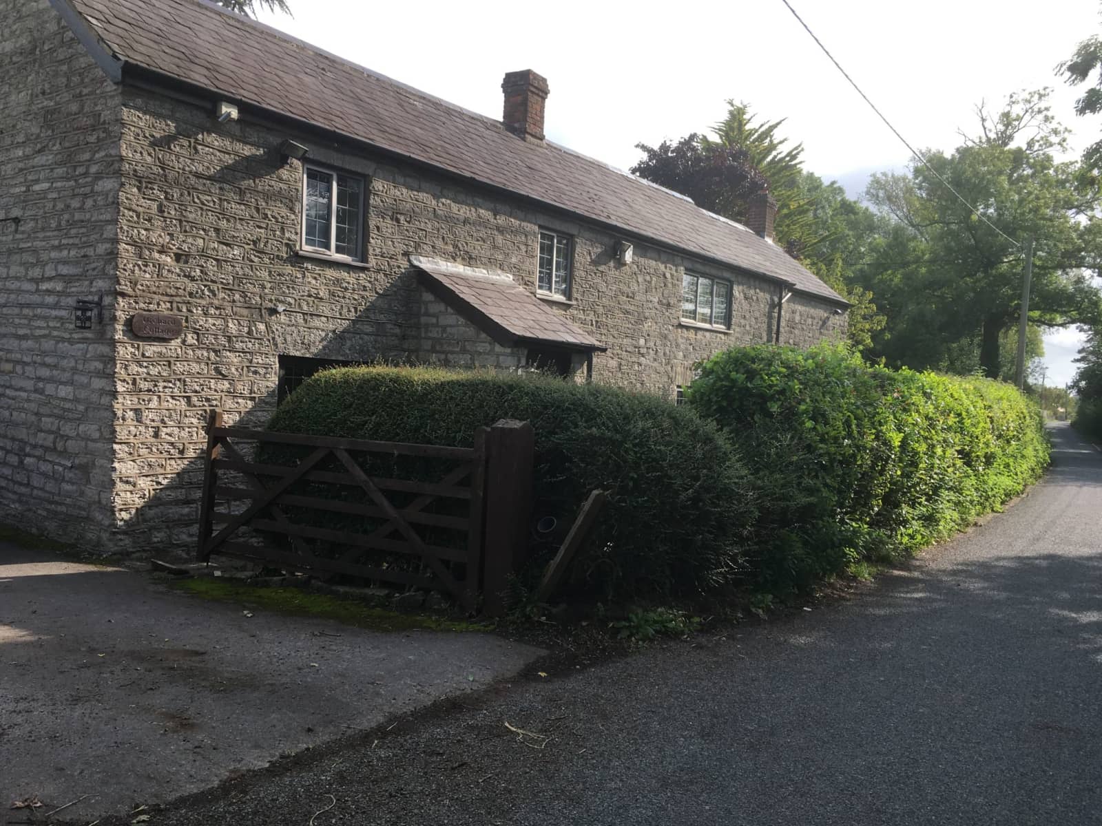 Housesitting assignment in Glastonbury, United Kingdom