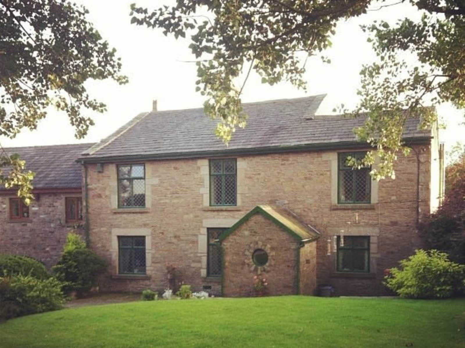 Housesitting assignment in Darwen, United Kingdom