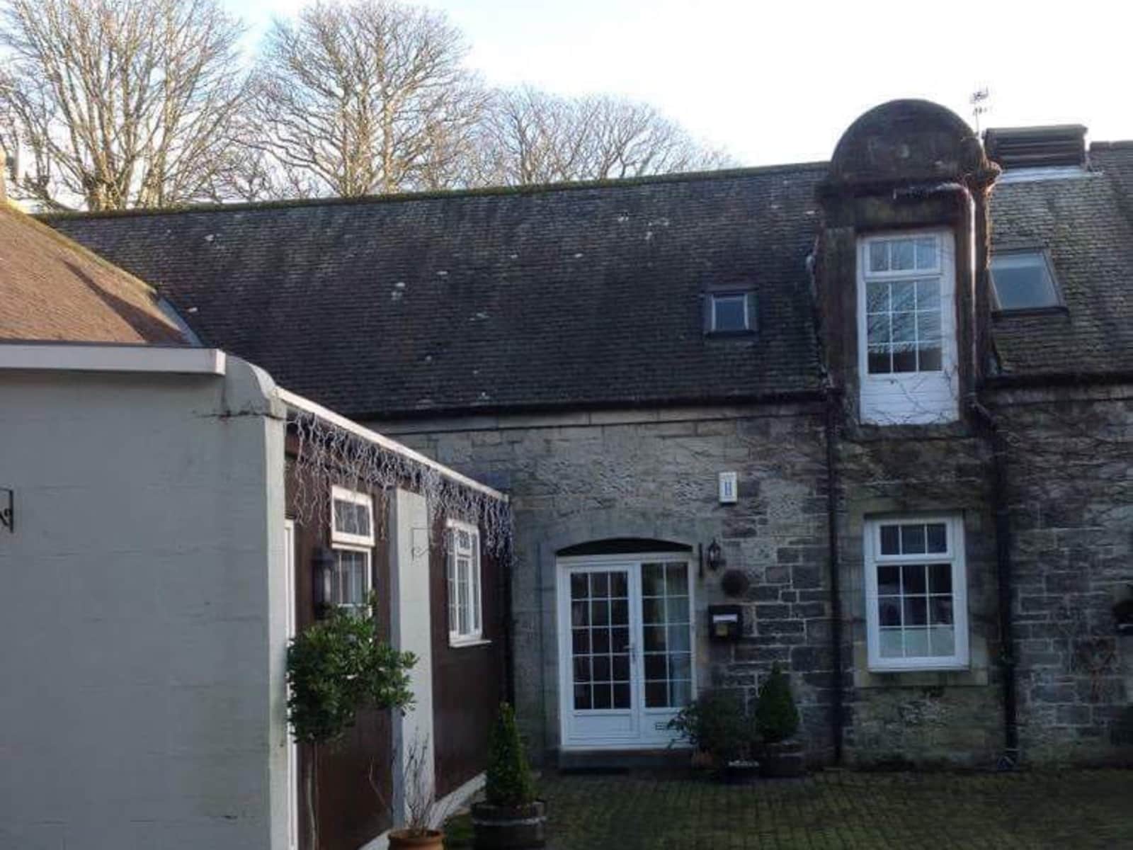 Housesitting assignment in Mugdock, United Kingdom