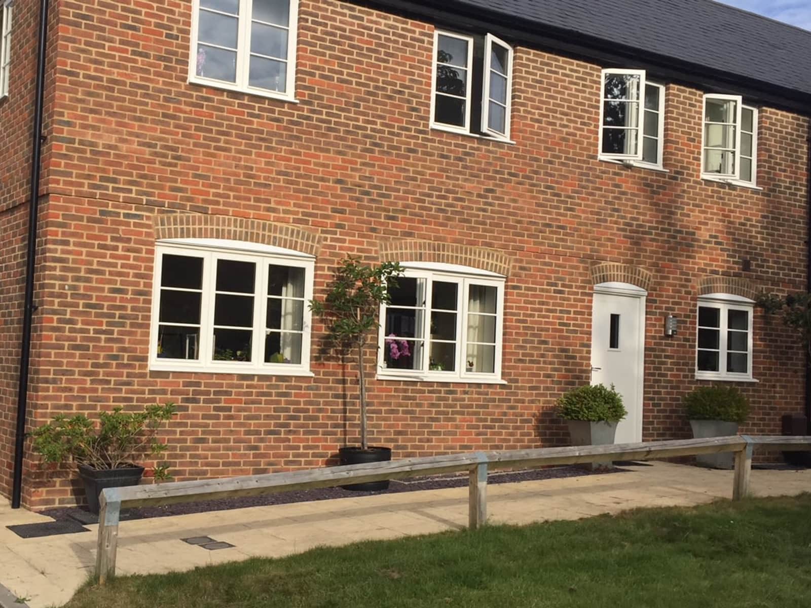 Housesitting assignment in Winchester, United Kingdom