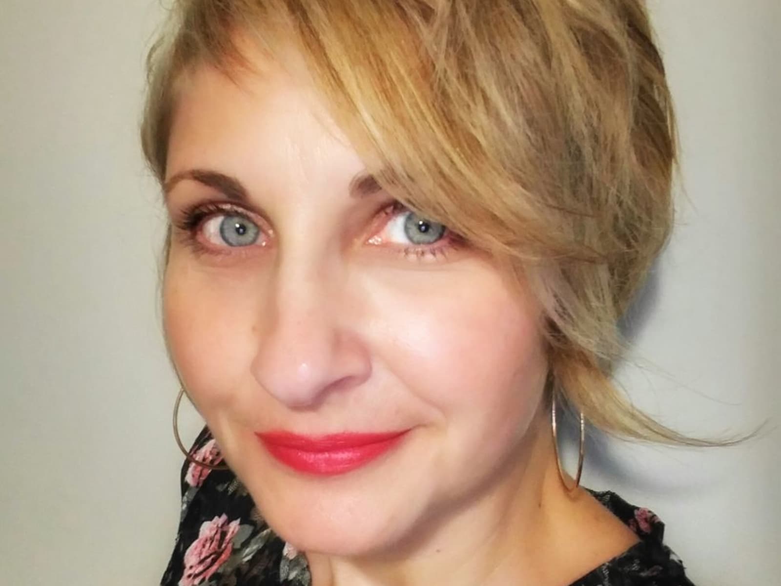 Sandra from Niagara Falls Centre, Ontario, Canada