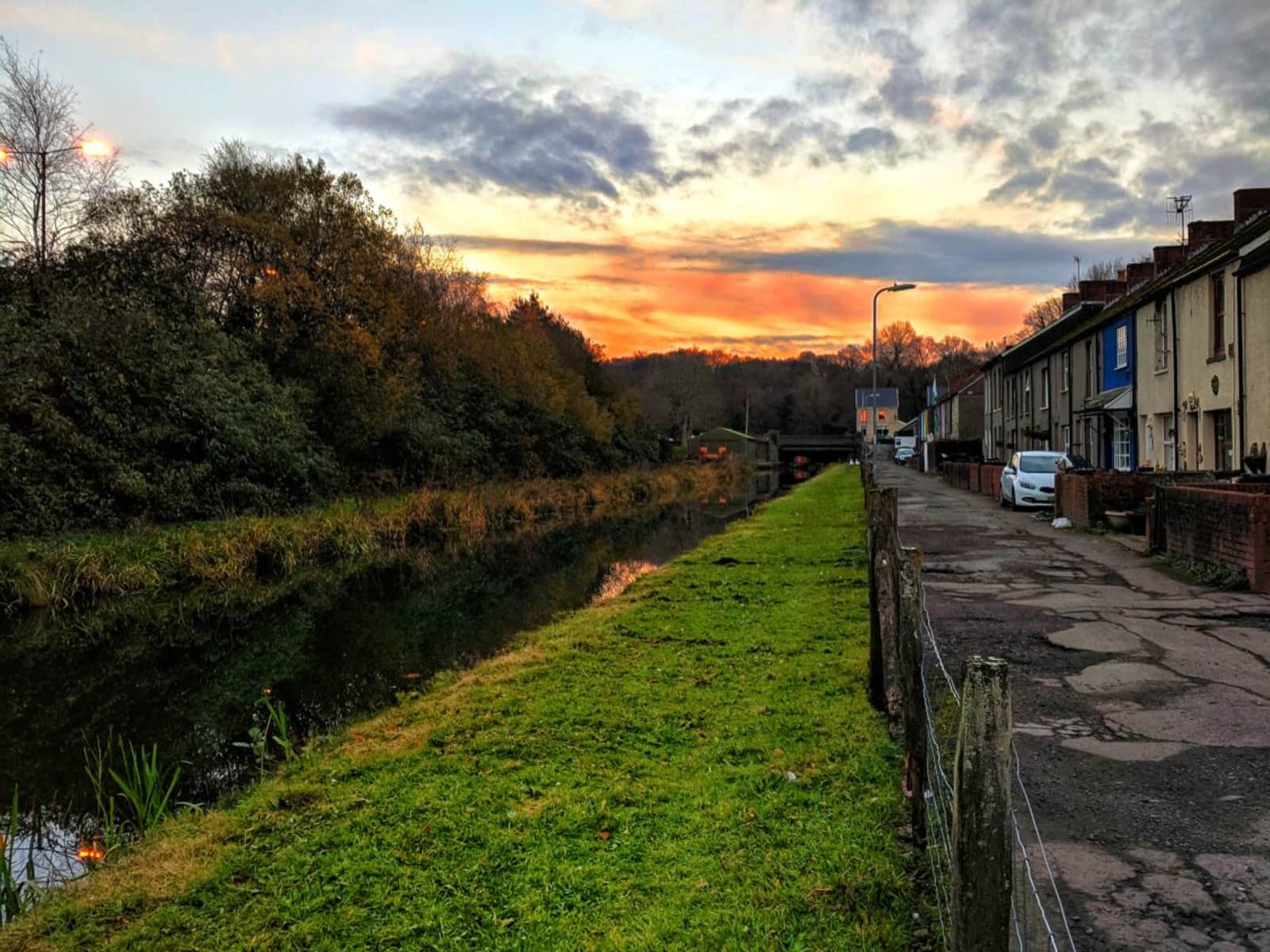 Housesitting assignment in Neath, United Kingdom