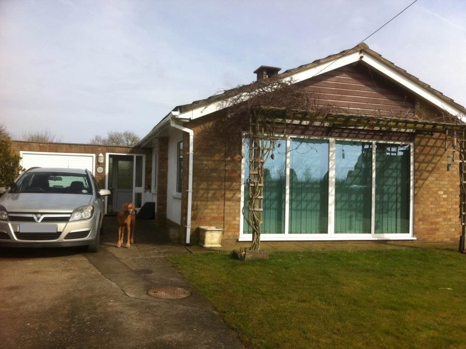 Housesitting assignment in Alford, United Kingdom