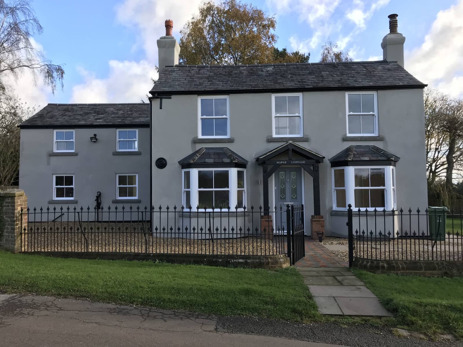 Housesitting assignment in Whipsnade, United Kingdom