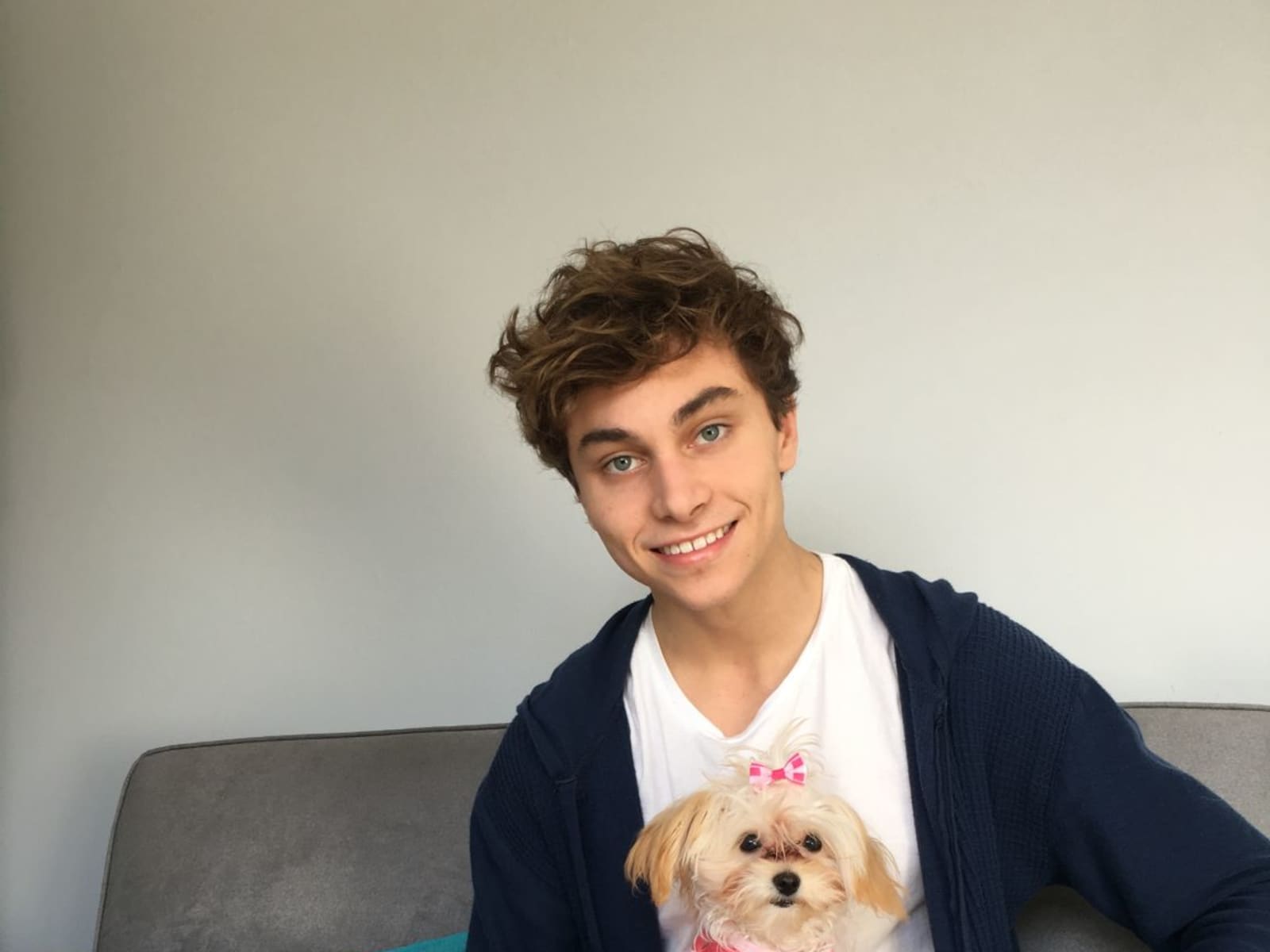 Matias from Oshawa, Ontario, Canada