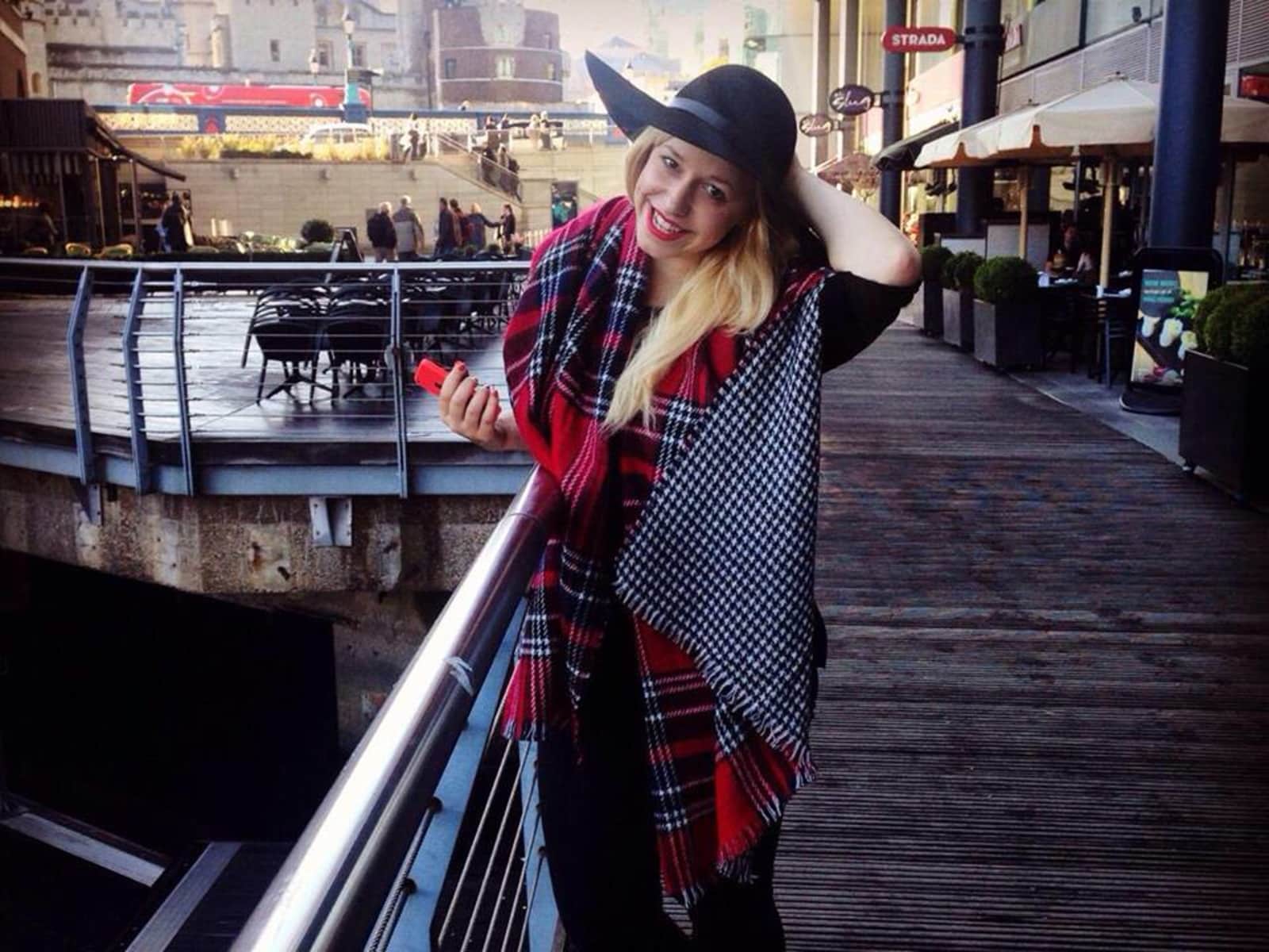 Pollyann from London, United Kingdom