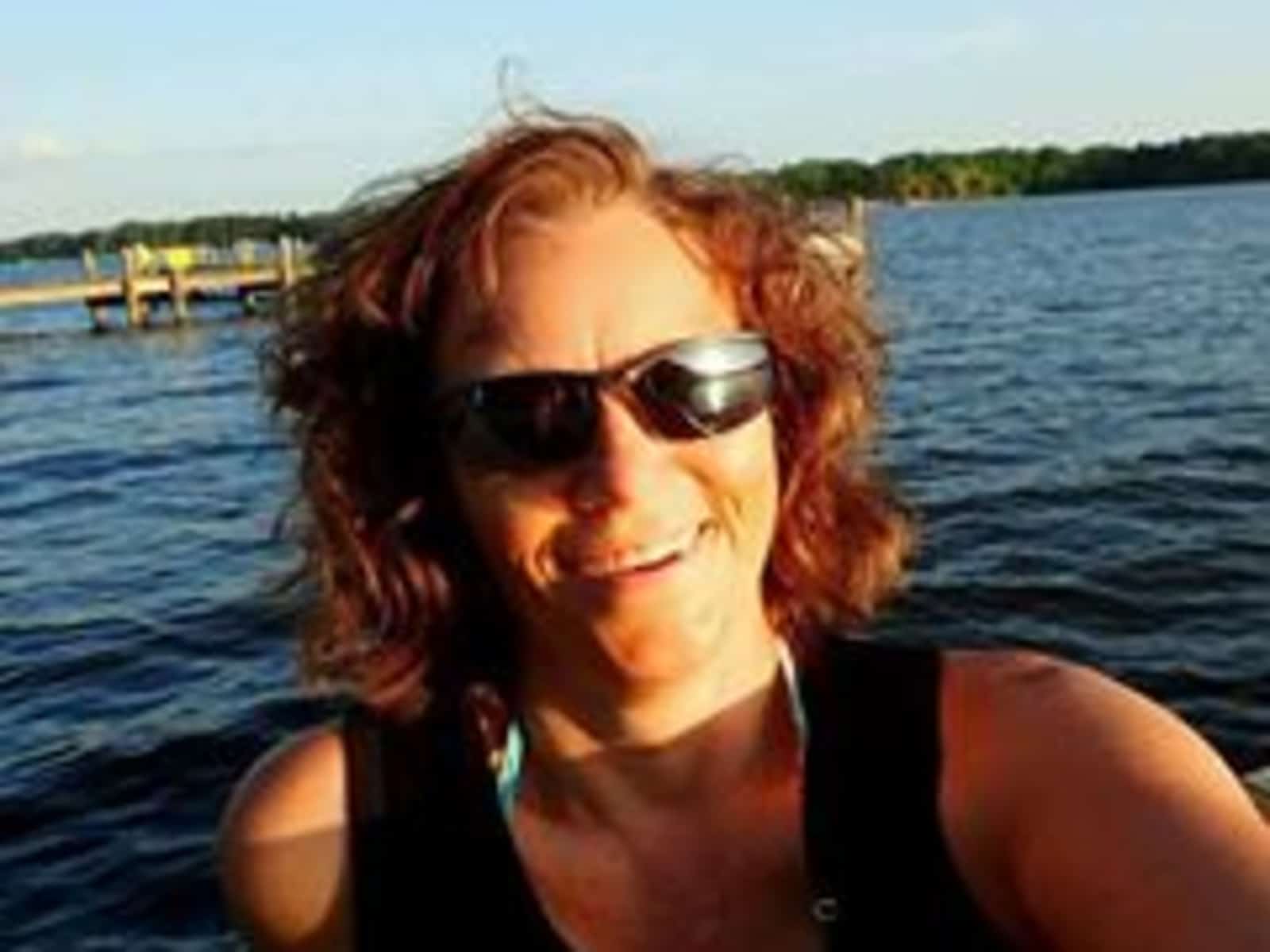 Rena from Chandler, Texas, United States