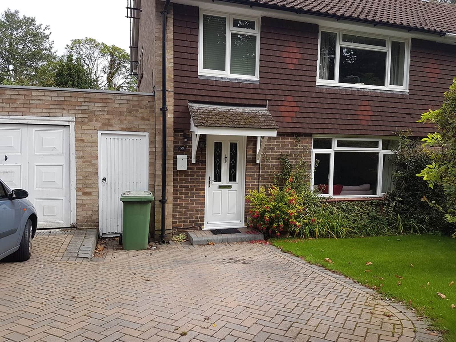 Housesitting assignment in Bracknell, United Kingdom
